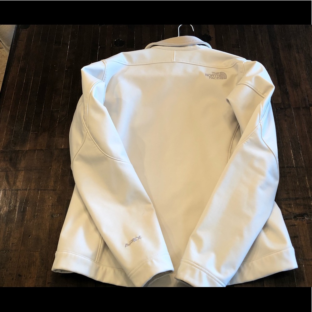 North Face women’s jacket in cream/off-white